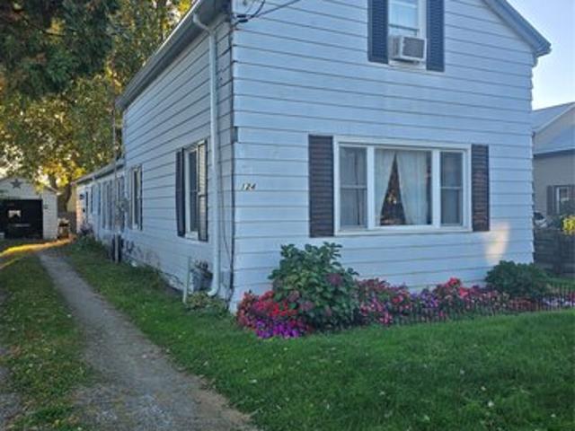 House for sale in Girard, Erie County