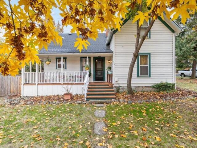 Duplex for sale in Ashland