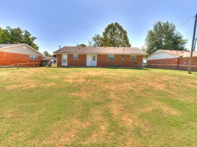 House for sale in Yukon, Canadian County