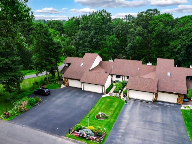 Townhouse for sale in Saxonburg