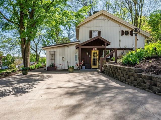 House for sale in Le Claire, Iowa