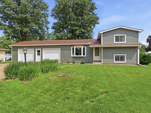 House for sale in Eldridge, Iowa