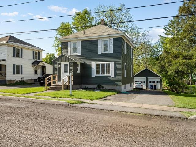 House for sale in Oneida, New York