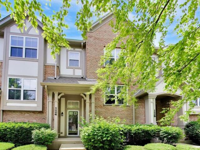Townhouse for sale in Lake Zurich, Illinois