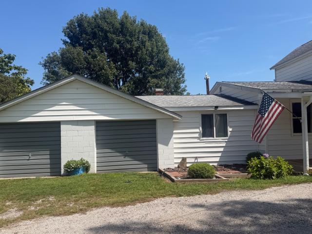 House for sale in Perry, Illinois