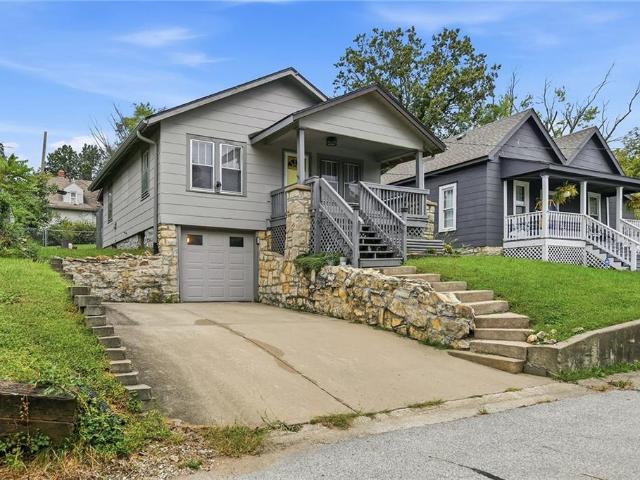 House for sale in Excelsior Springs, Clay County