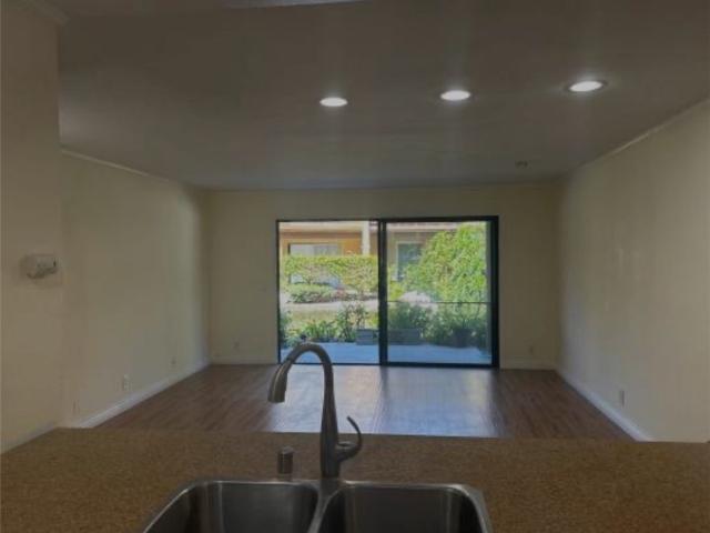 Condo for sale in Oak Creek, Irvine