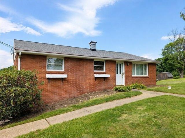 House for sale in Valencia, Pennsylvania
