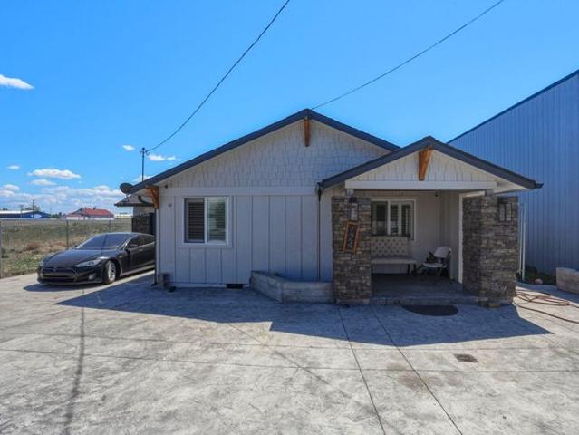 House for sale in Oregonia