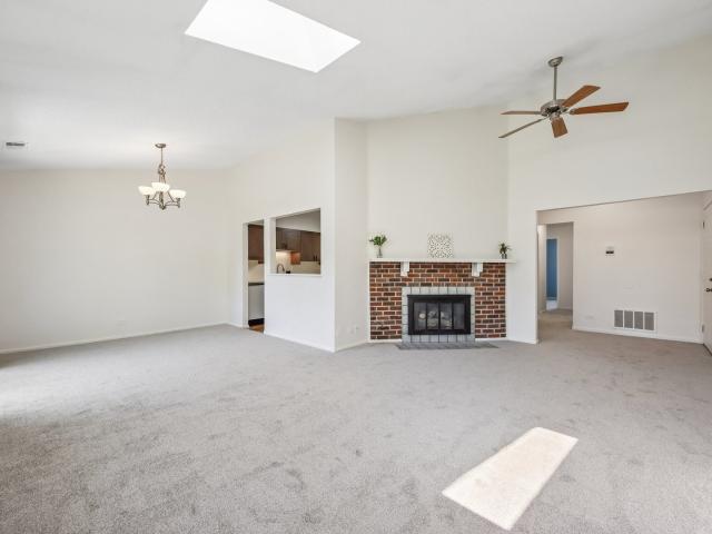 Condo for sale in Buffalo Grove, Illinois