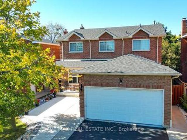 House for sale in Brampton, Golden Horseshoe