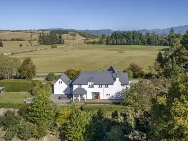 House for sale in Woodbury, Canterbury