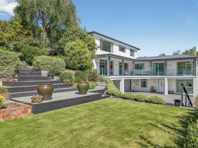 House for sale in Chaslands, Canterbury