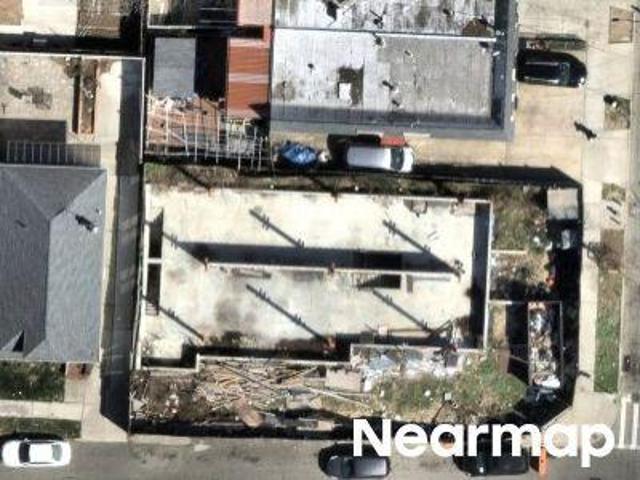 House for sale in Queens, Arverne