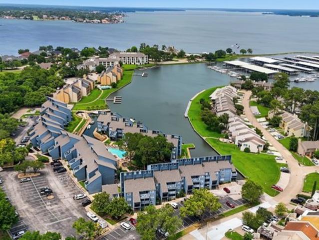 Condo for sale in Montgomery, Montgomery County
