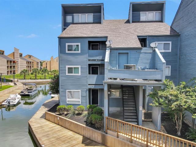 Condo for sale in Montgomery, Texas