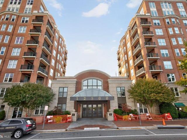Condo for sale in Potomac, Maryland