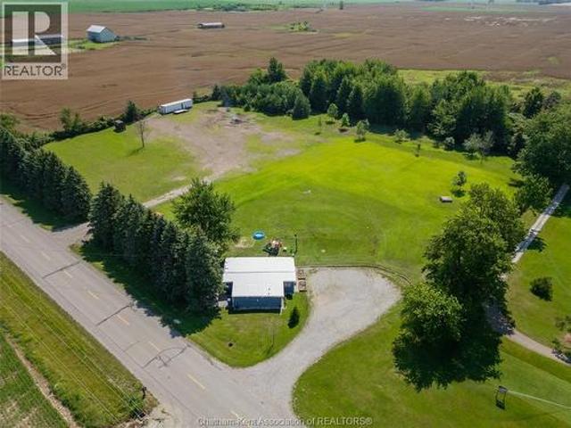 House for sale in Chatham–kent, Ontario