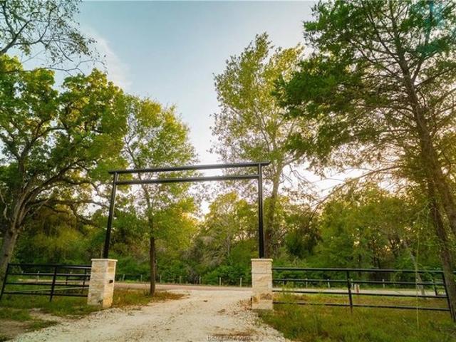 Land for sale in Hearne, Robertson County