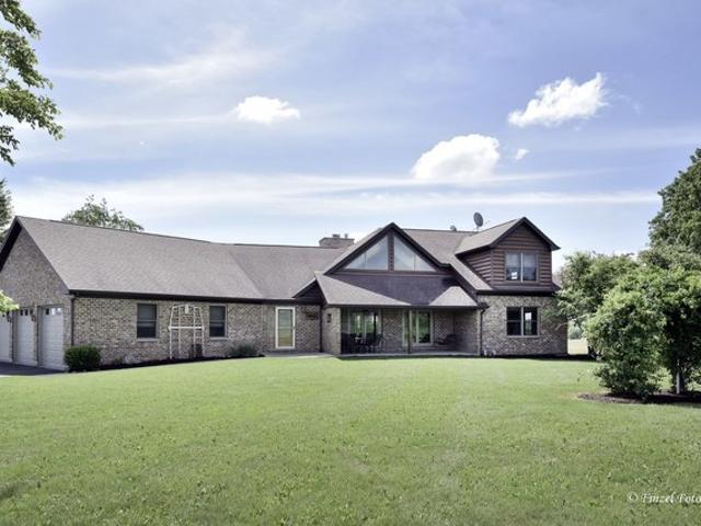 House for sale in Poplar Grove, Illinois