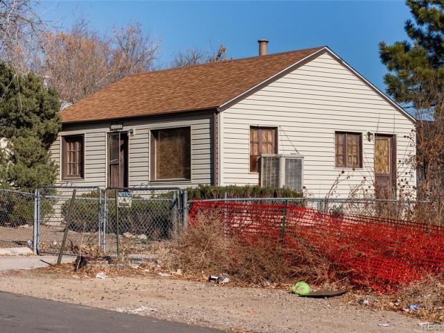 House for sale in Lakewood, Colorado
