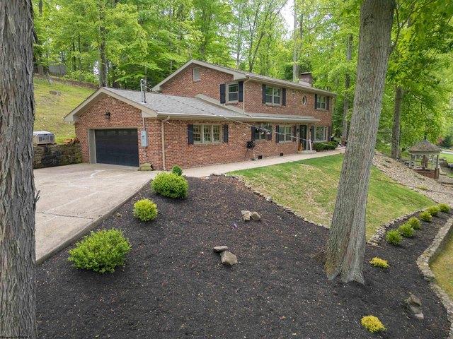 House for sale in Bridgeport, West Virginia