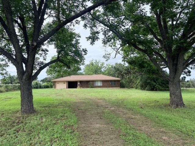 House for sale in Lexington, Texas