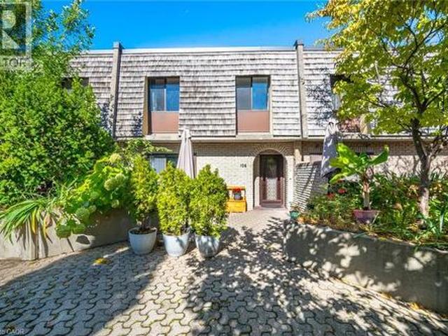Townhouse for sale in Mississauga, Ontario
