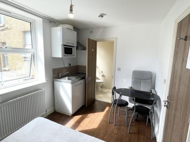 Studio for rent in West Kensington, Greater London