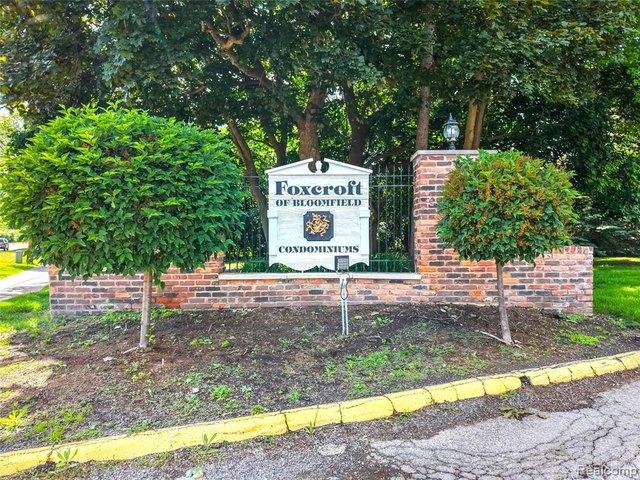Condo for sale in Bloomfield Hills, Michigan