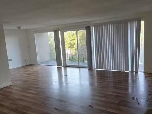 Condo for rent in Everett