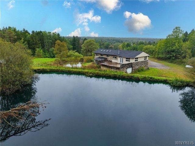 House for sale in Holland, New York