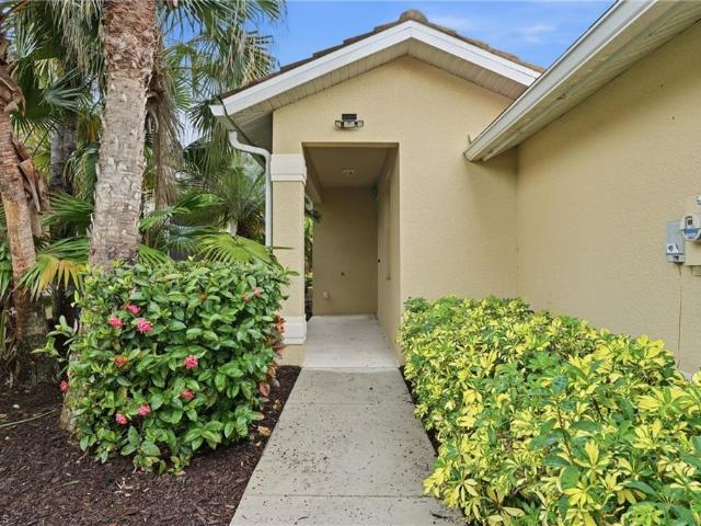 Townhouse for sale in Gateway, Florida