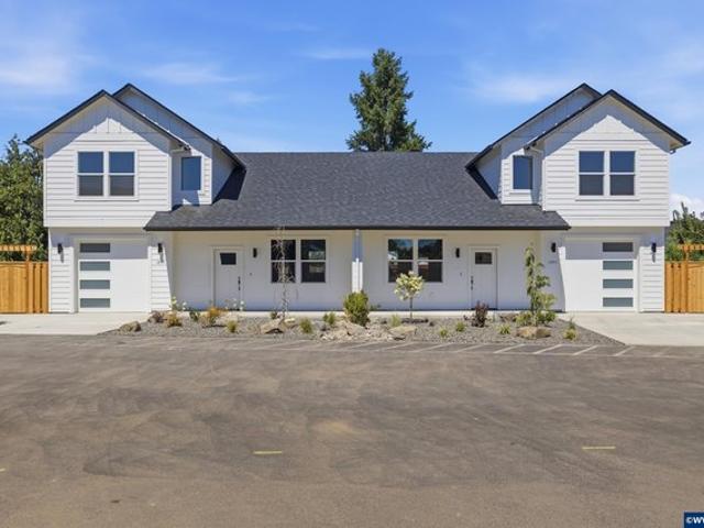 House for sale in Oregonia