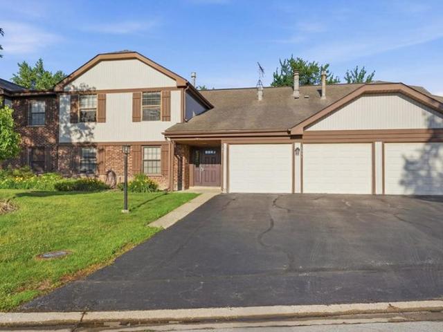 Condo for sale in Schaumburg, Illinois
