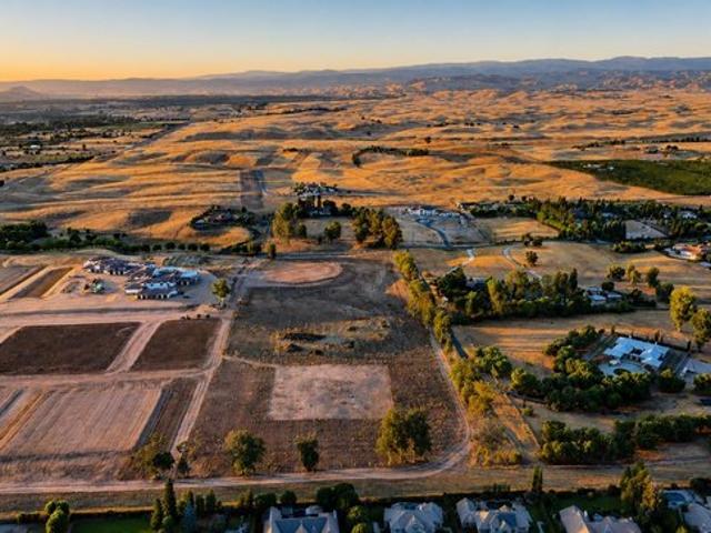 Land for sale in Clovis, California