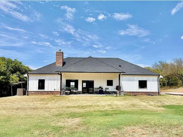 House for sale in Lindsay, Garvin County