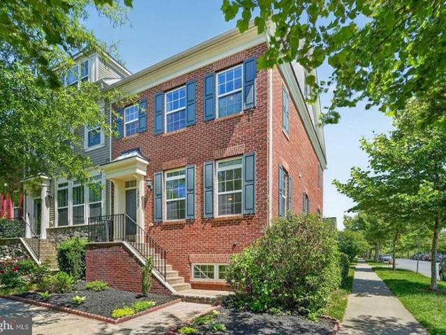 Townhouse for sale in Clarksburg, Maryland