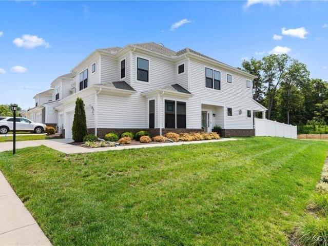 Townhouse for sale in Chesterfield