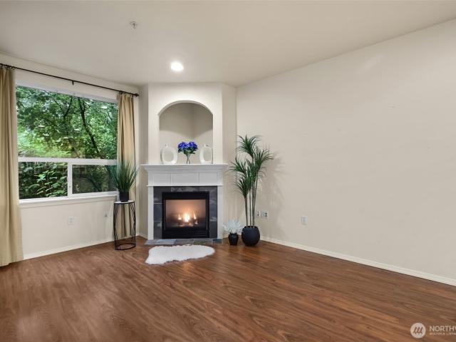 Condo for sale in Everett, Washington