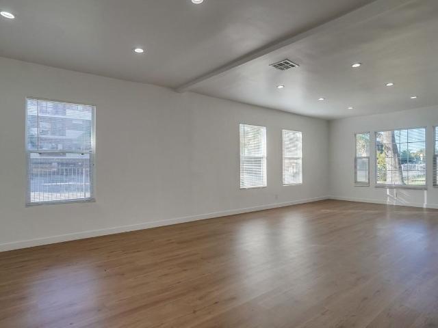 Apartment for rent in Lake Balboa Neighborhood Council District, Los Angeles