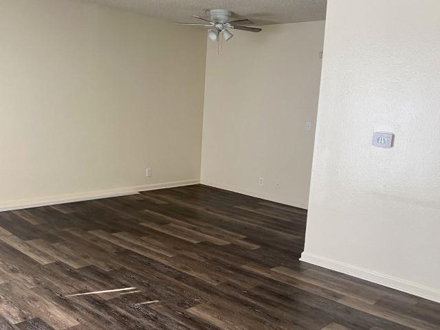 Apartment for rent in North Hollywood Neighborhood Council District, Canoga Park
