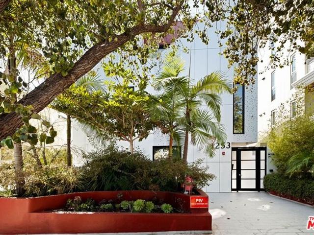 Condo for sale in West Hollywood, Los Angeles County
