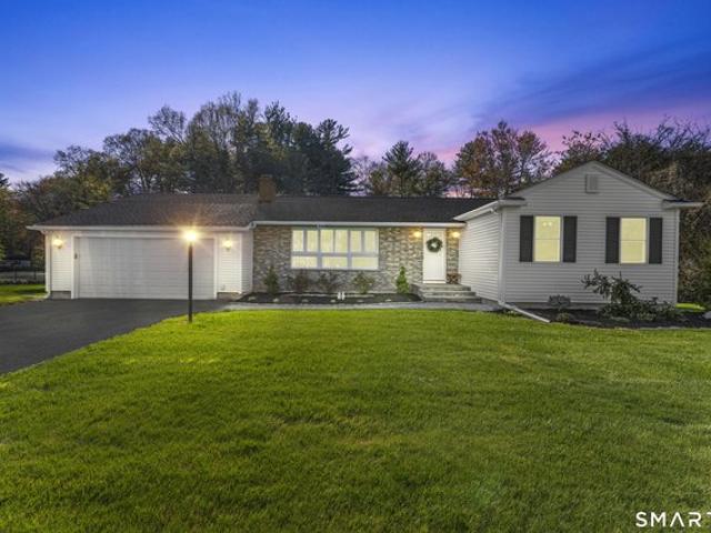 House for sale in Suffield, Connecticut
