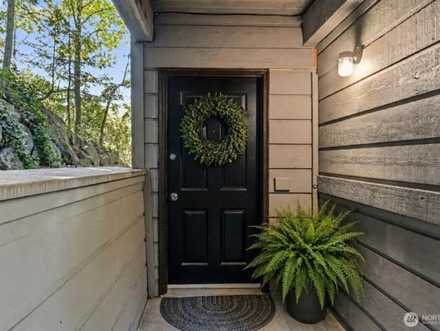 Condo for sale in Bellevue, Washington