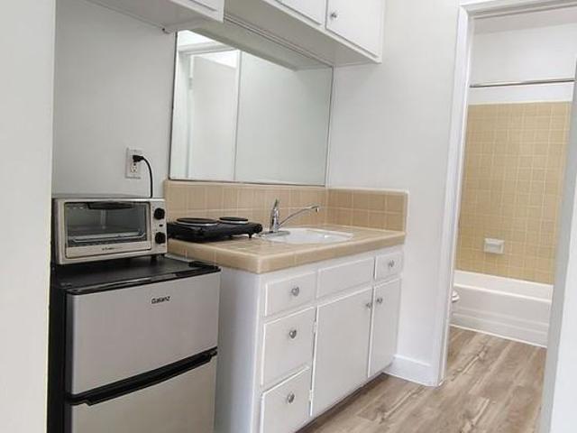 Apartment for rent in Canoga Park, California