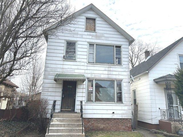 House for sale in Blue Island, Illinois