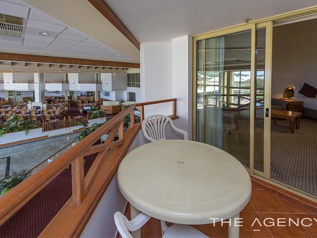 House for sale in Broadwater, Western Australia