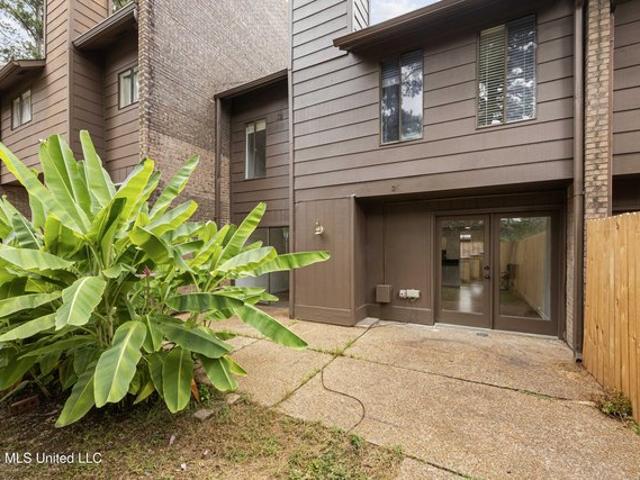 Townhouse for sale in Jackson, Mississippi
