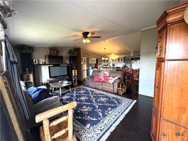 House for sale in Kingsbury, Texas